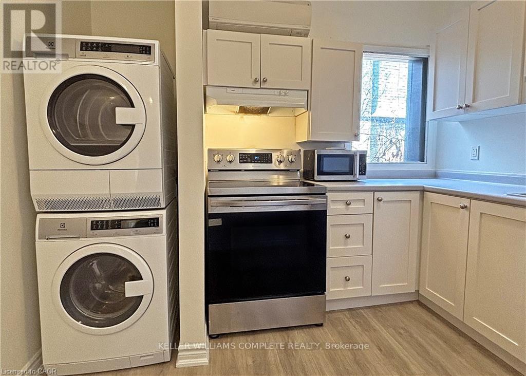2 - 76 Wentworth Street S, Hamilton, Ontario  L8N 2Y9 - Photo 8 - X12457219