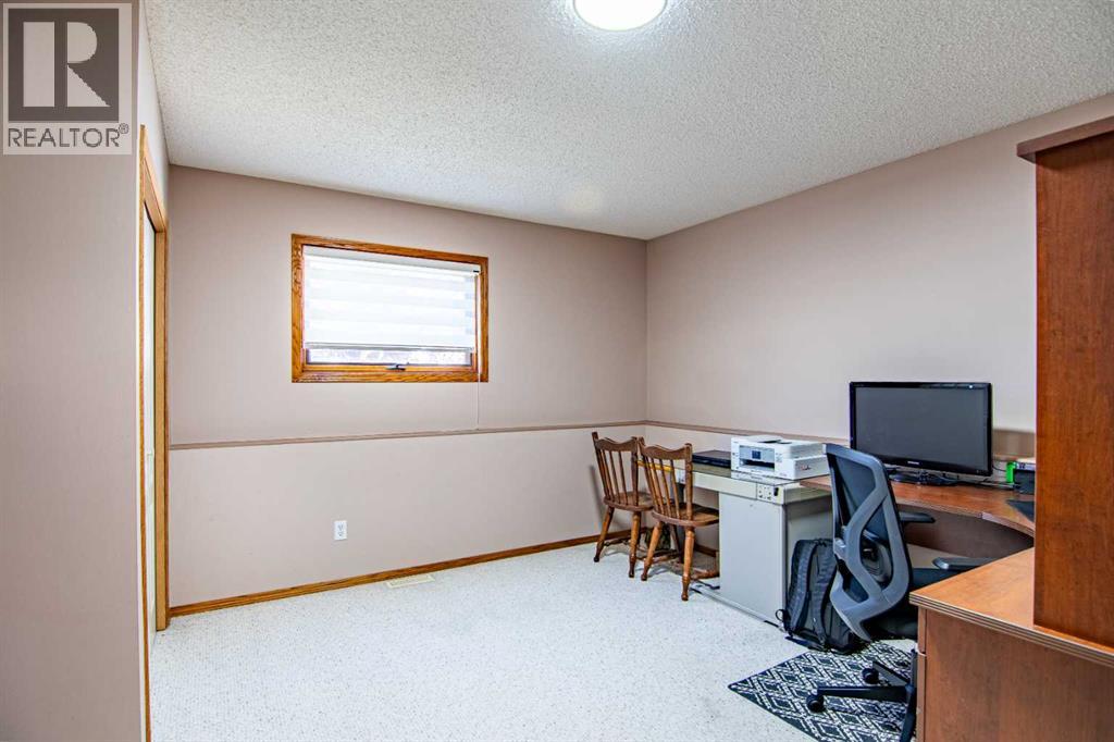 22 Doan Avenue, Red Deer, Alberta  T4R 2M7 - Photo 22 - A2263729