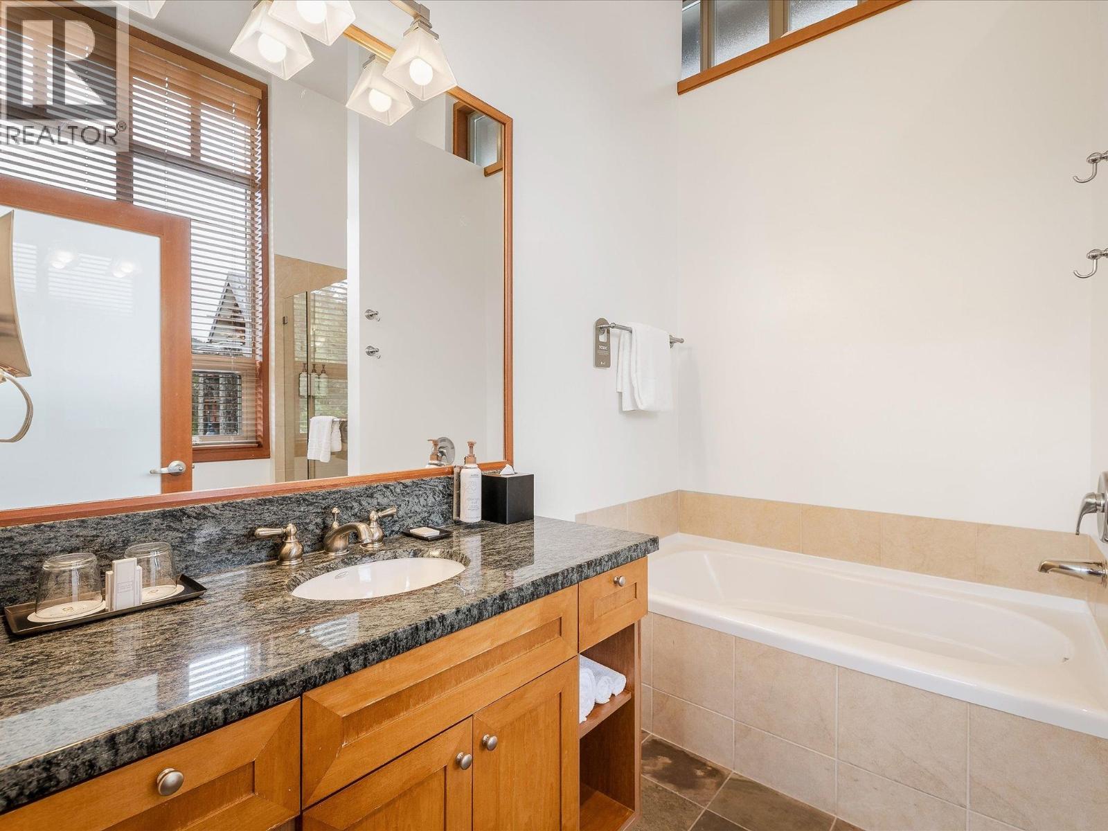 4407 4299 Blackcomb Way, Whistler, British Columbia  V8E 0X3 - Photo 16 - R3057461