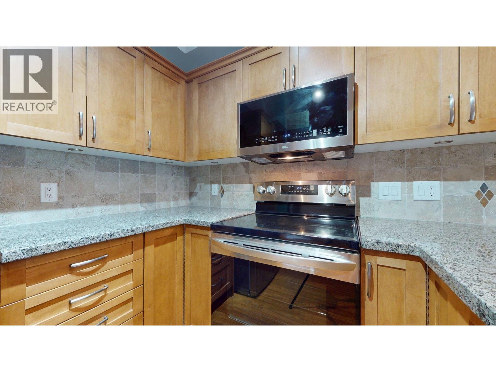 214 1336 Main Street, Squamish, British Columbia  V8B 0R2 - Photo 5 - R3057470