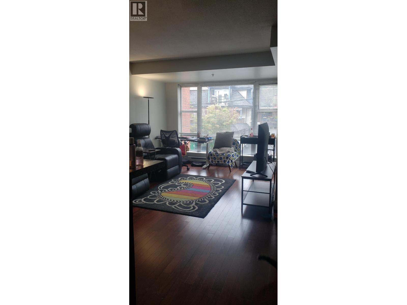 413 3811 Hastings Street, Burnaby, British Columbia  V5C 6V2 - Photo 3 - R3057475