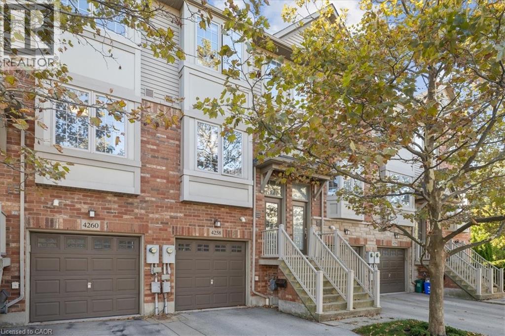4258 Ingram Common, Burlington, Ontario  L7L 0C4 - Photo 4 - 40776053