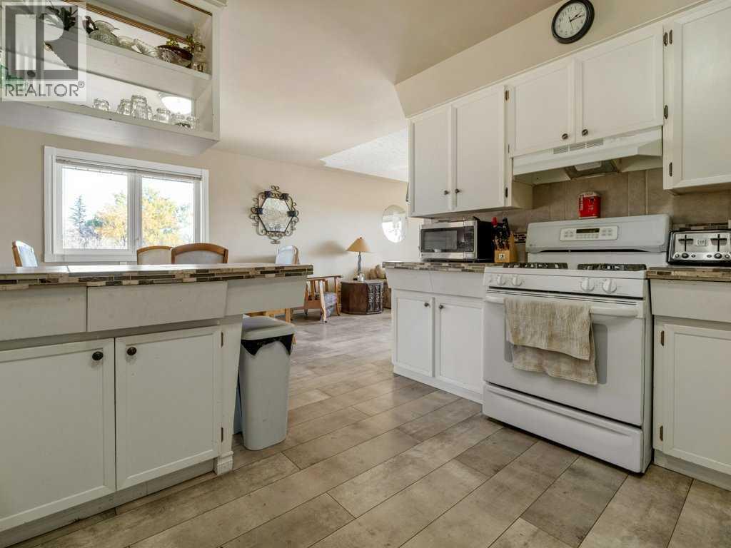 101012 Range Road 234, Rural Lethbridge County, Alberta  T0L 1M0 - Photo 12 - A2263754