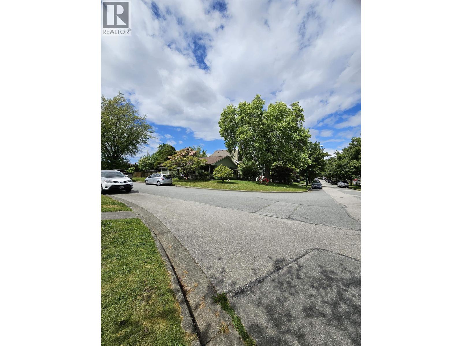 3625 E 24th Avenue, Vancouver, British Columbia  V5R 1G9 - Photo 4 - R3057490