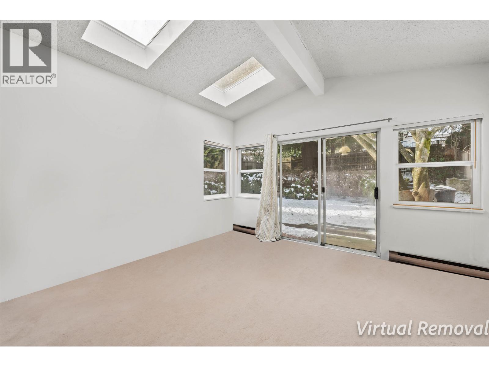 4263 Atlee Avenue, Burnaby, British Columbia  V5G 3R7 - Photo 4 - R3057497