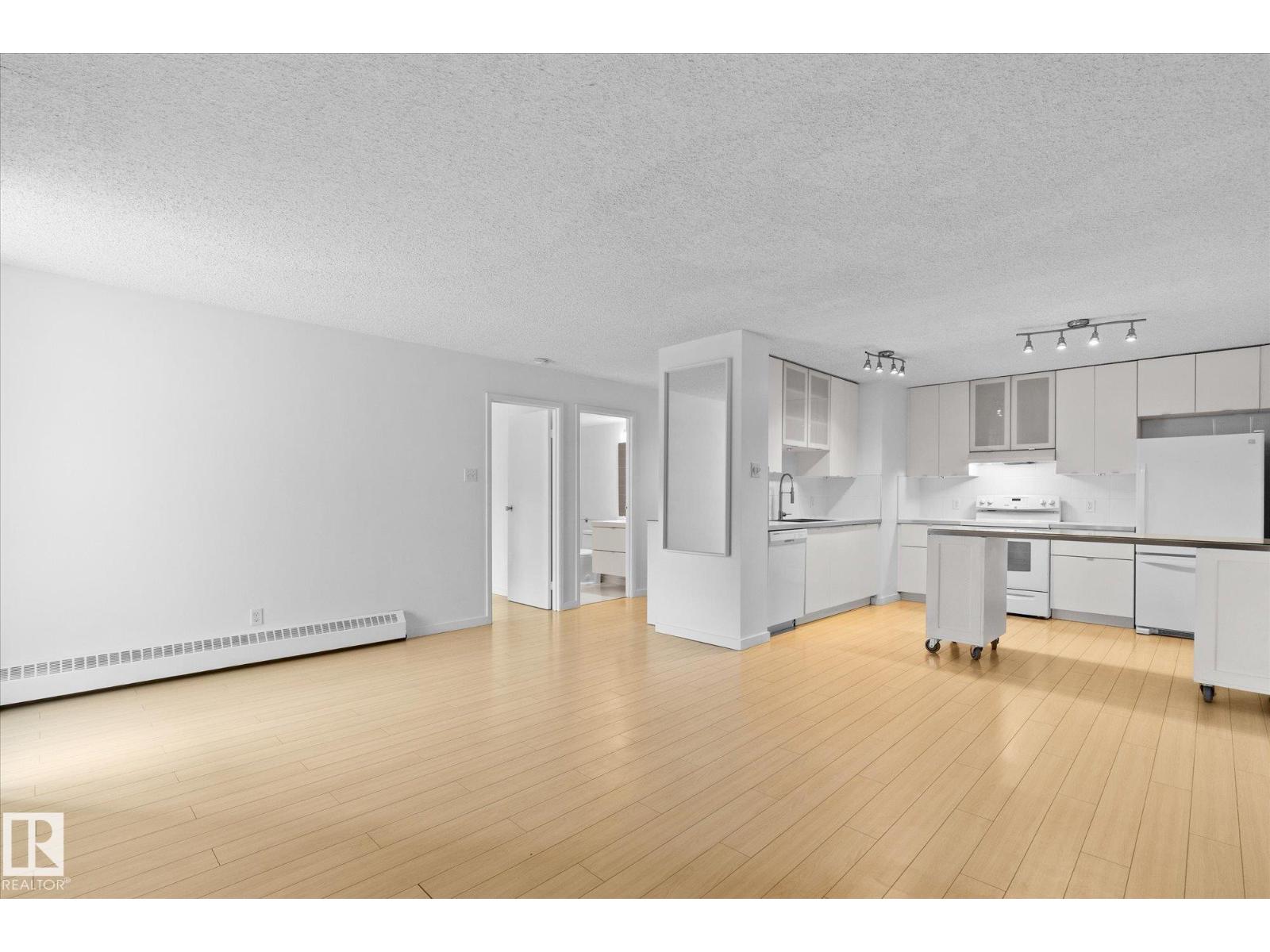 #104 10175 114 St Nw, Edmonton, Alberta  T5K 2L4 - Photo 11 - E4461722