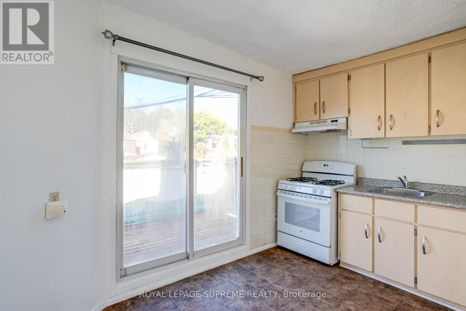 2 - 40 Gordon Street, Toronto, Ontario  M6K 2G5 - Photo 13 - C12331204