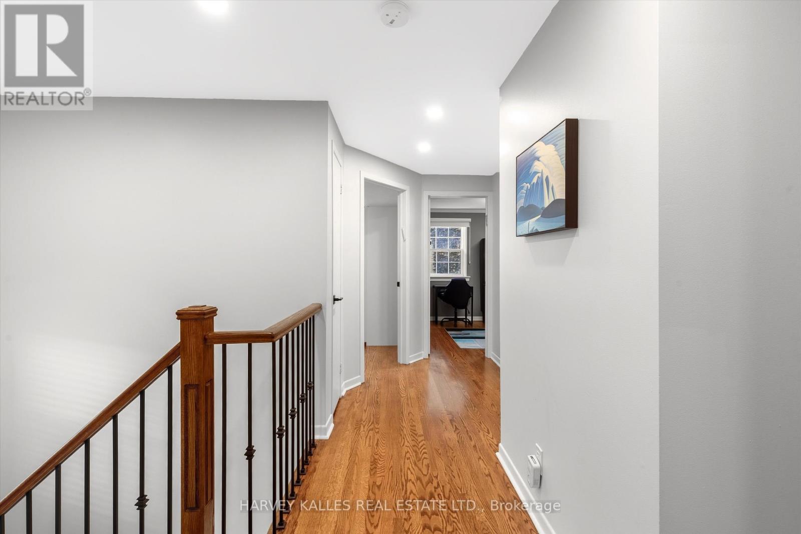 18 Farmstead Road, Toronto, Ontario  M2L 2G2 - Photo 12 - C12457256