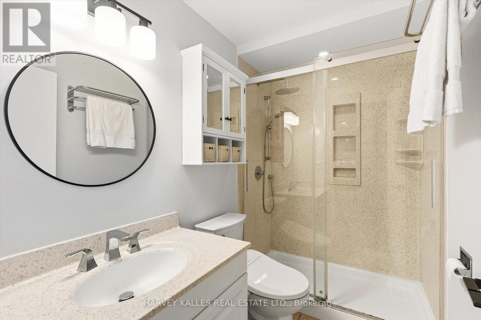 18 Farmstead Road, Toronto, Ontario  M2L 2G2 - Photo 15 - C12457256