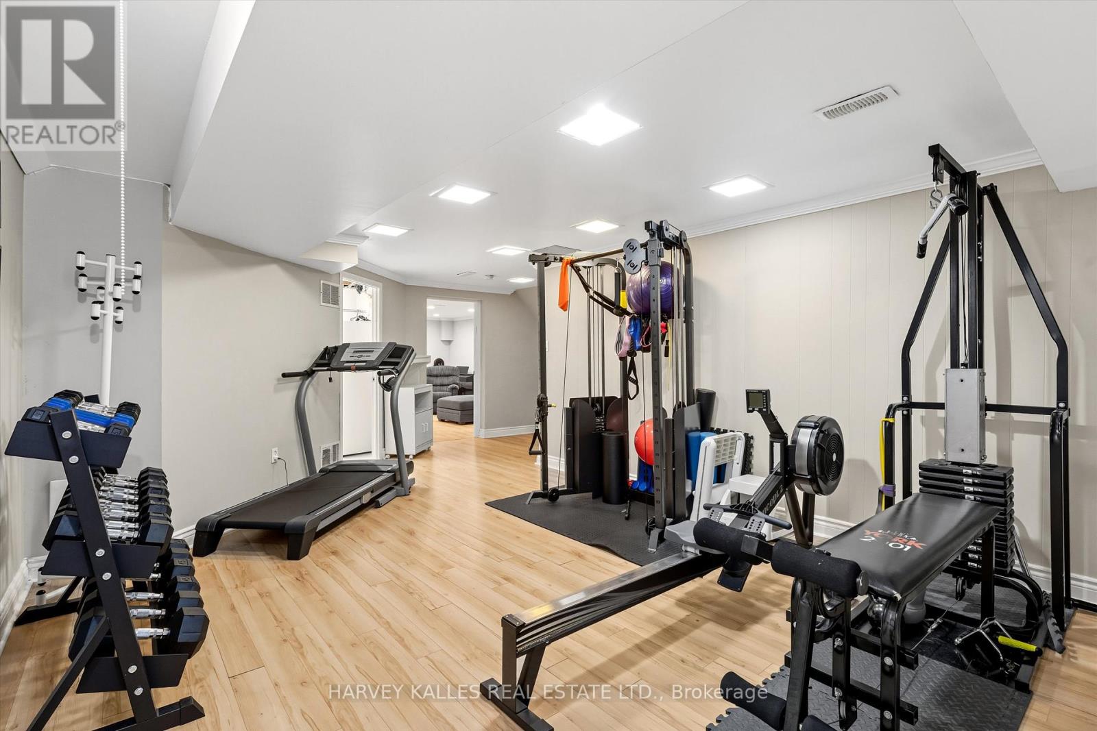 18 Farmstead Road, Toronto, Ontario  M2L 2G2 - Photo 23 - C12457256