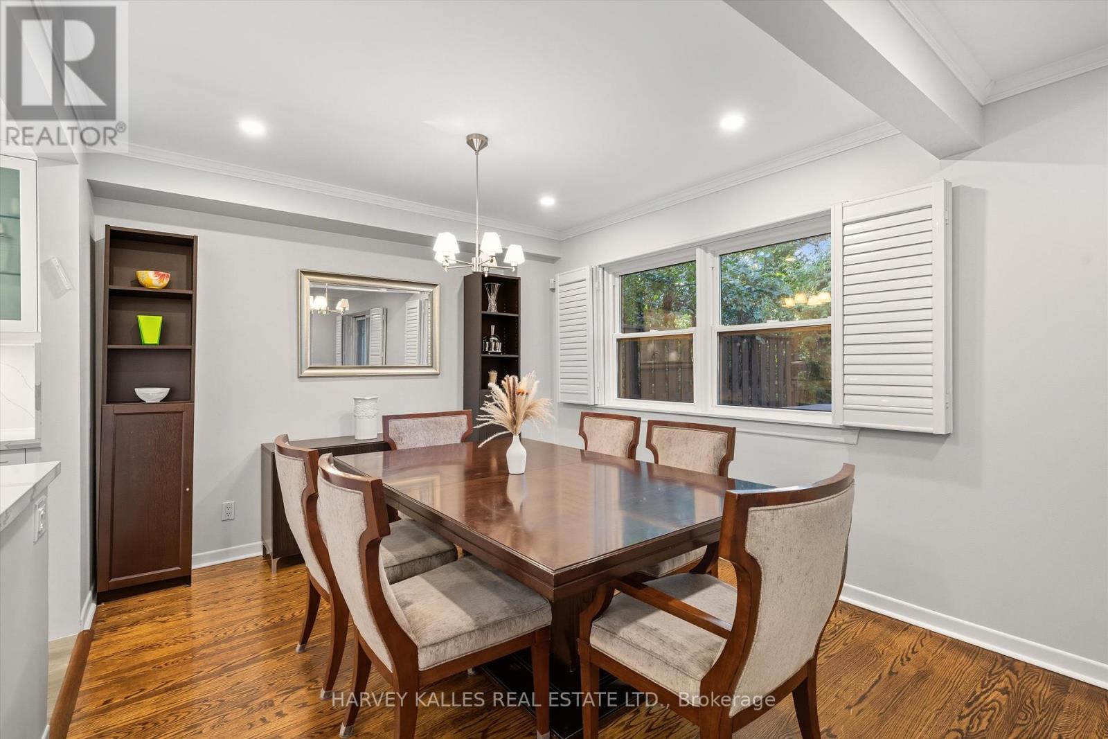 18 Farmstead Road, Toronto, Ontario  M2L 2G2 - Photo 9 - C12457256