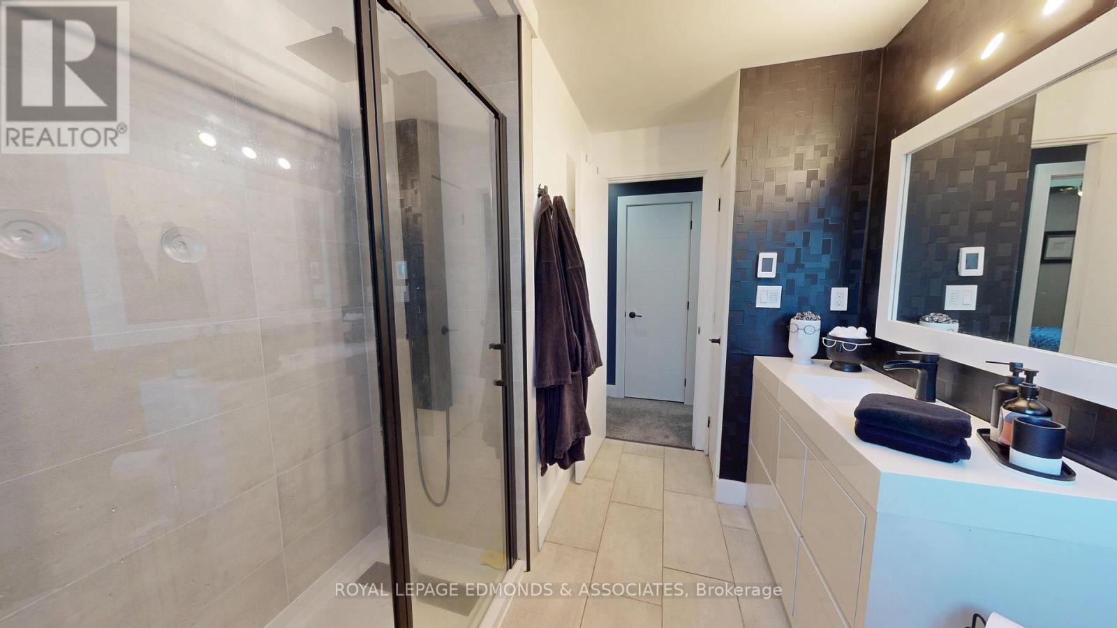 517 Abbie Lane, Petawawa, Ontario  K8H 3P9 - Photo 18 - X12457134
