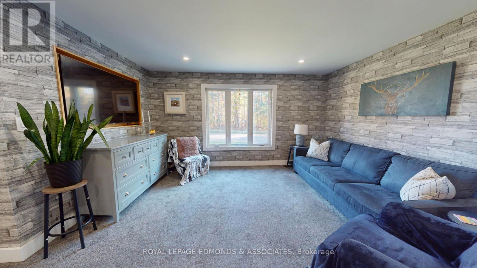 517 Abbie Lane, Petawawa, Ontario  K8H 3P9 - Photo 6 - X12457134