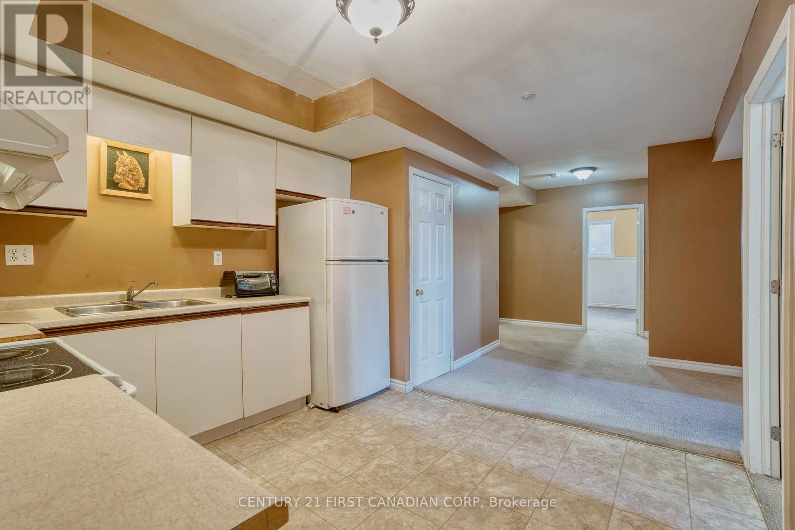 581 Forest Creek Place, London East, Ontario  N5Y 5T7 - Photo 34 - X12454144