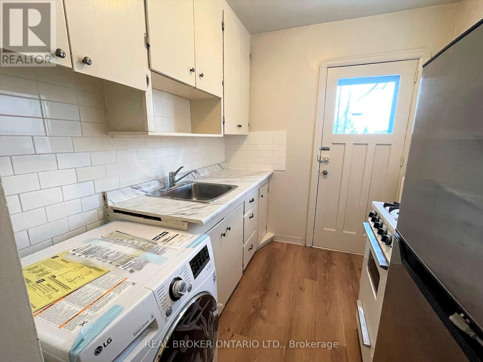 C - 204 O'connor Drive, Toronto, Ontario  M4J 2T1 - Photo 11 - E12457234