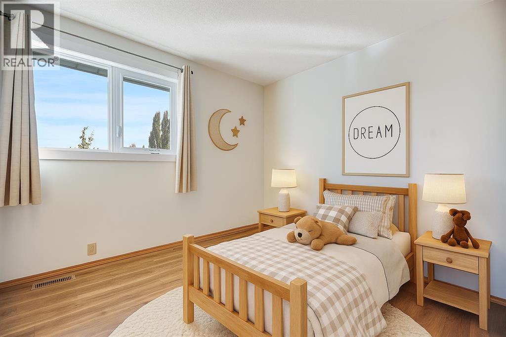 107 Wood Valley Drive Sw, Calgary, Alberta  T2W 5V6 - Photo 15 - A2262746