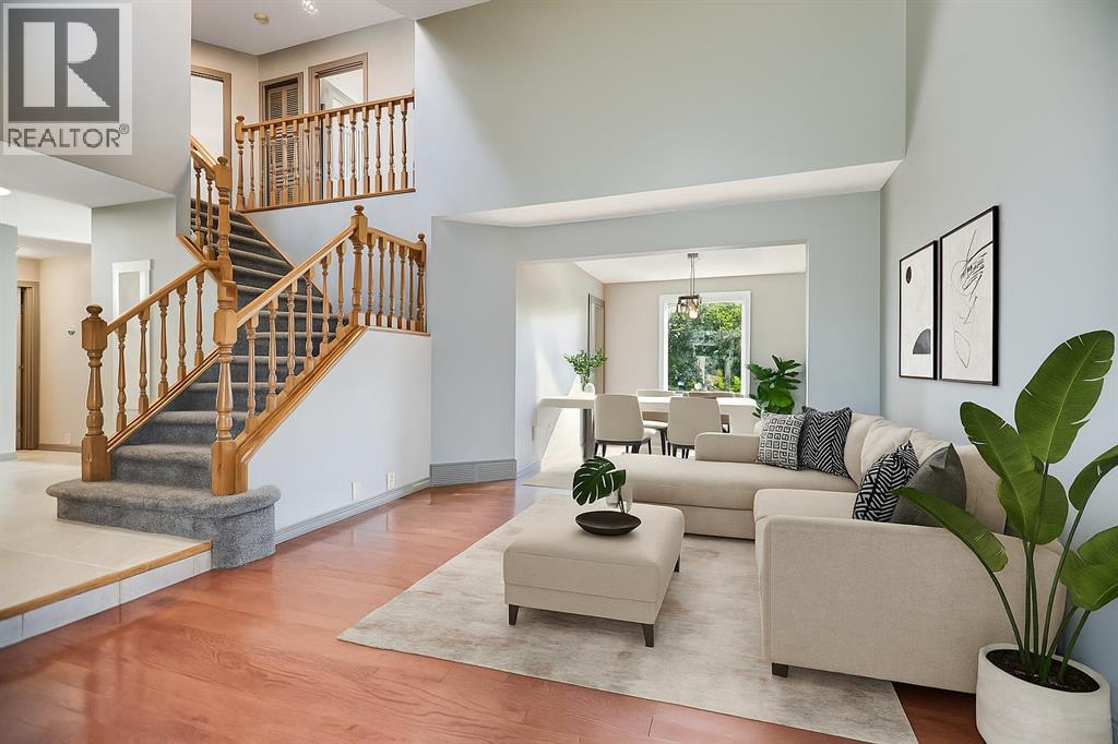 107 Wood Valley Drive Sw, Calgary, Alberta  T2W 5V6 - Photo 3 - A2262746