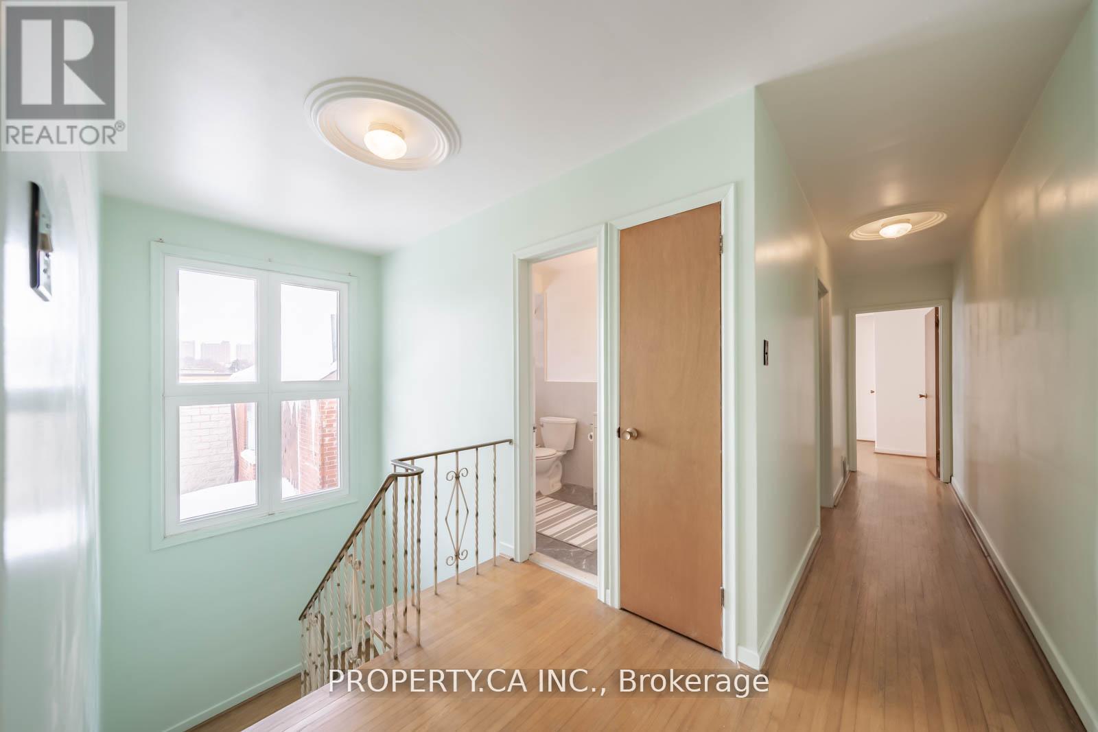 2098 Dufferin Street, Toronto, Ontario  M6E 3R7 - Photo 10 - W12451412