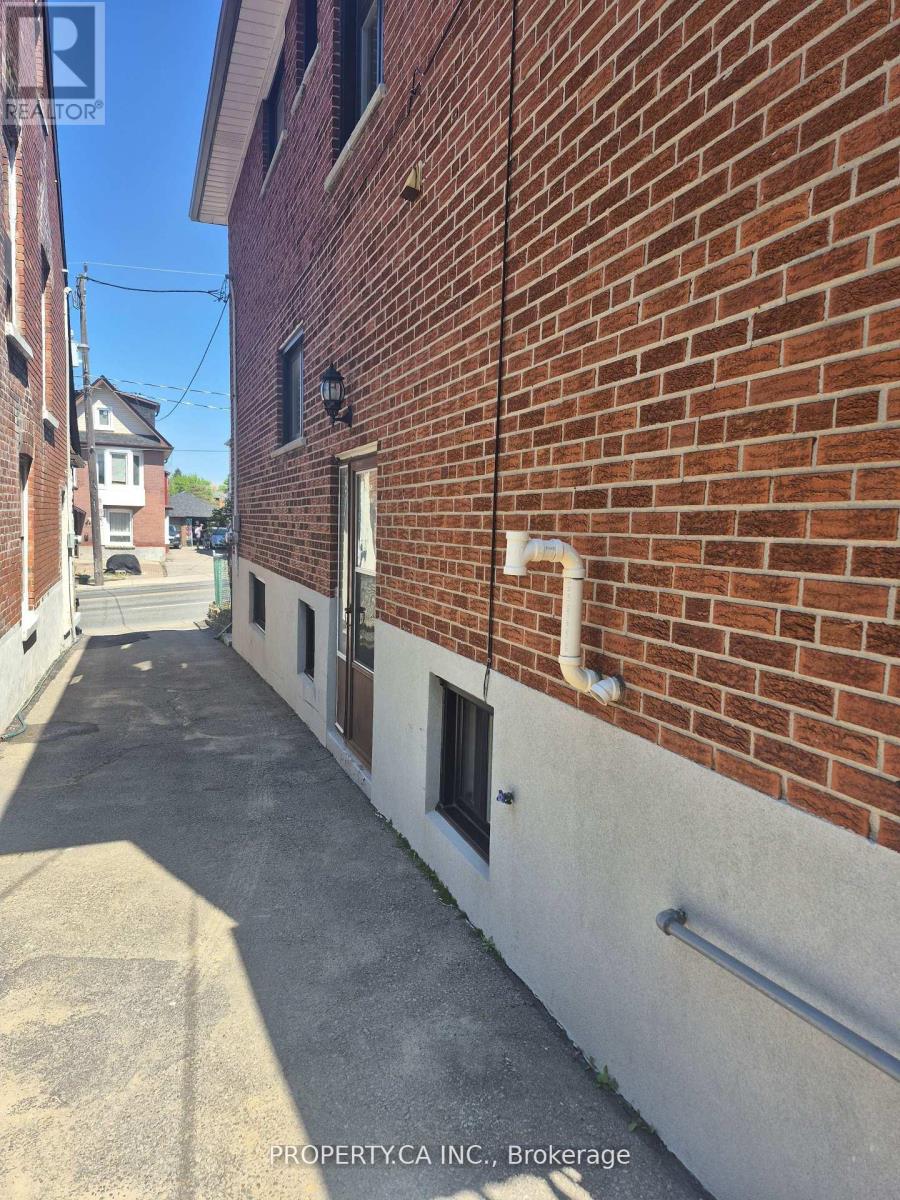2098 Dufferin Street, Toronto, Ontario  M6E 3R7 - Photo 17 - W12451412