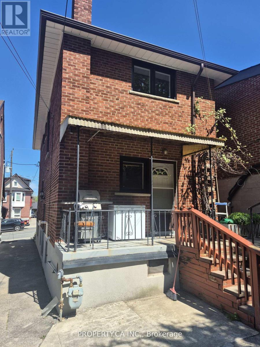 2098 Dufferin Street, Toronto, Ontario  M6E 3R7 - Photo 20 - W12451412