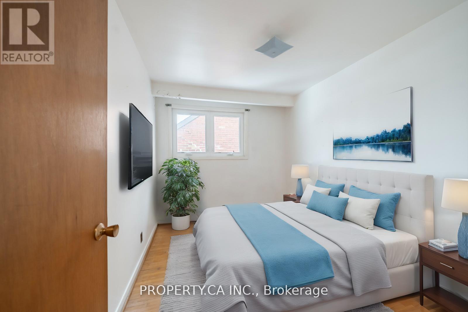 2098 Dufferin Street, Toronto, Ontario  M6E 3R7 - Photo 8 - W12451412