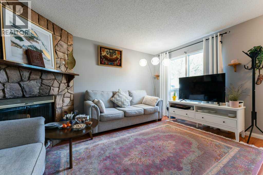 14 Macewan Park Road Nw, Calgary, Alberta  T3K 3g5 - Photo 2 - A2262155