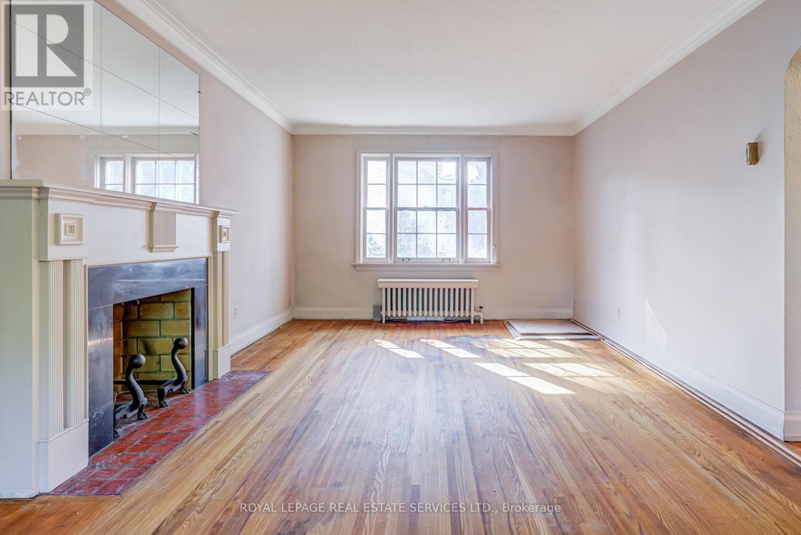 25 Ashton Manor, Toronto, Ontario  M8Y 2N6 - Photo 11 - W12457243
