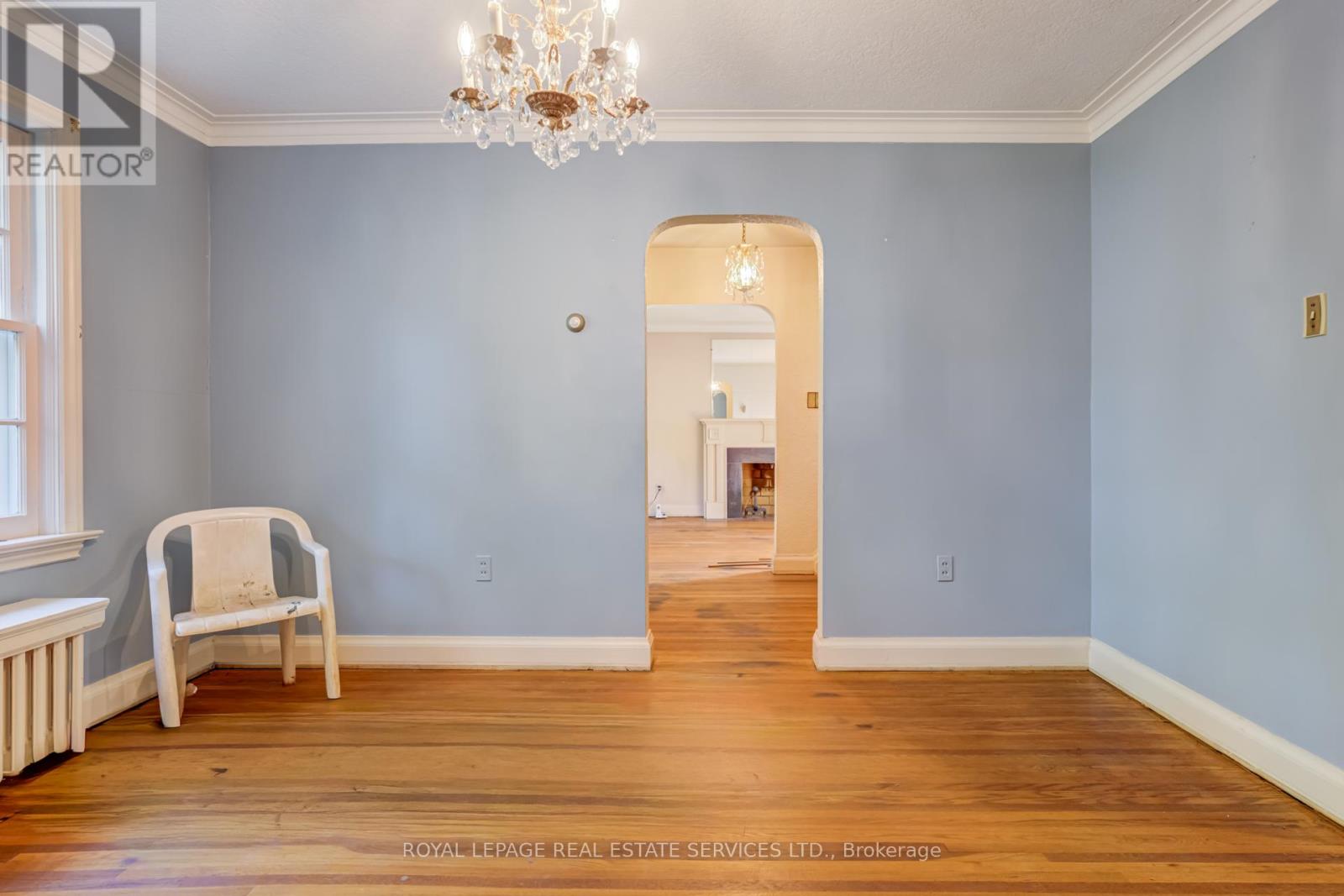 25 Ashton Manor, Toronto, Ontario  M8Y 2N6 - Photo 13 - W12457243