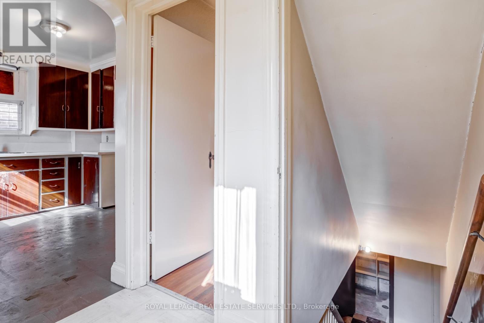 25 Ashton Manor, Toronto, Ontario  M8Y 2N6 - Photo 36 - W12457243
