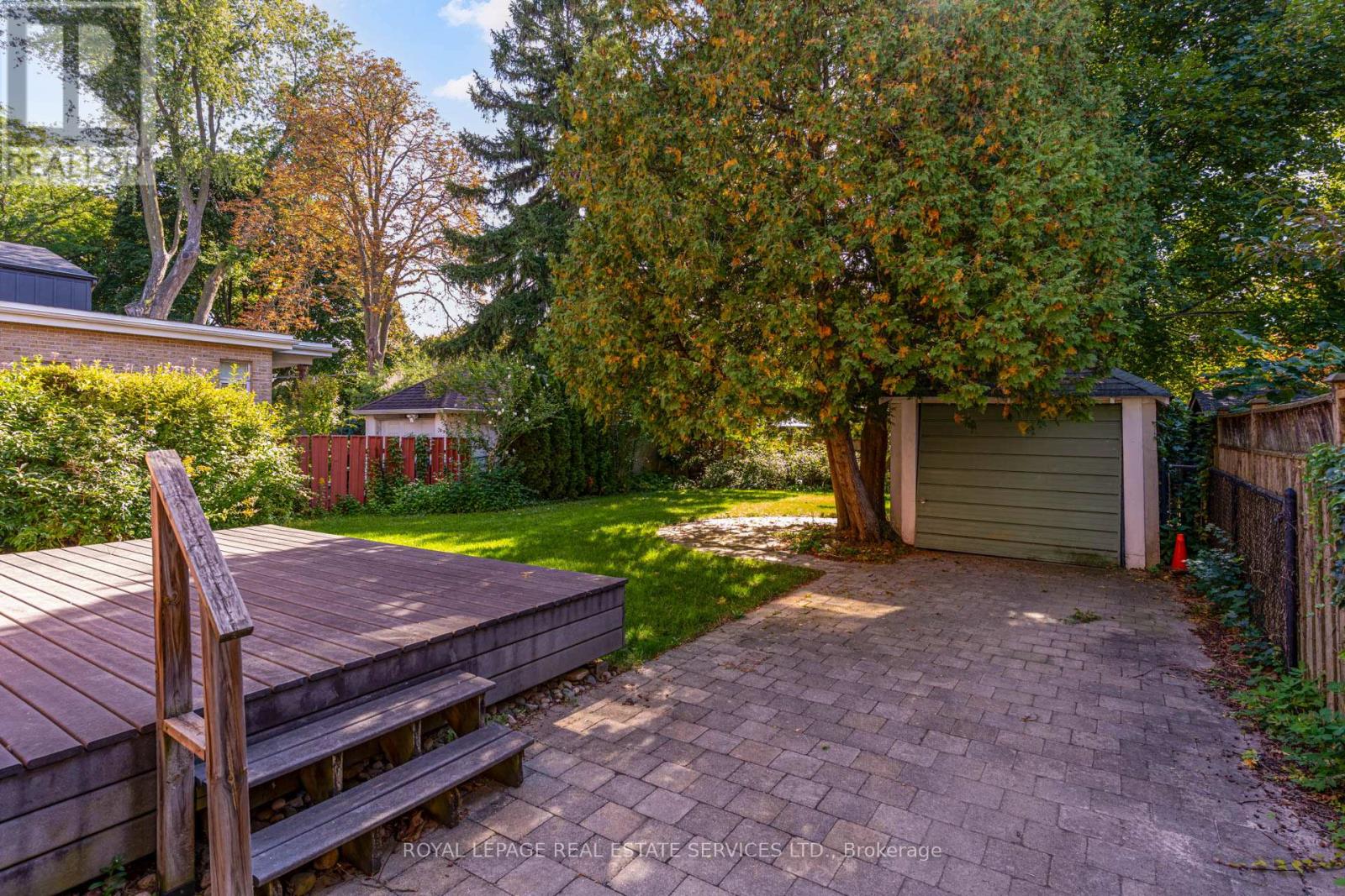 25 Ashton Manor, Toronto, Ontario  M8Y 2N6 - Photo 47 - W12457243