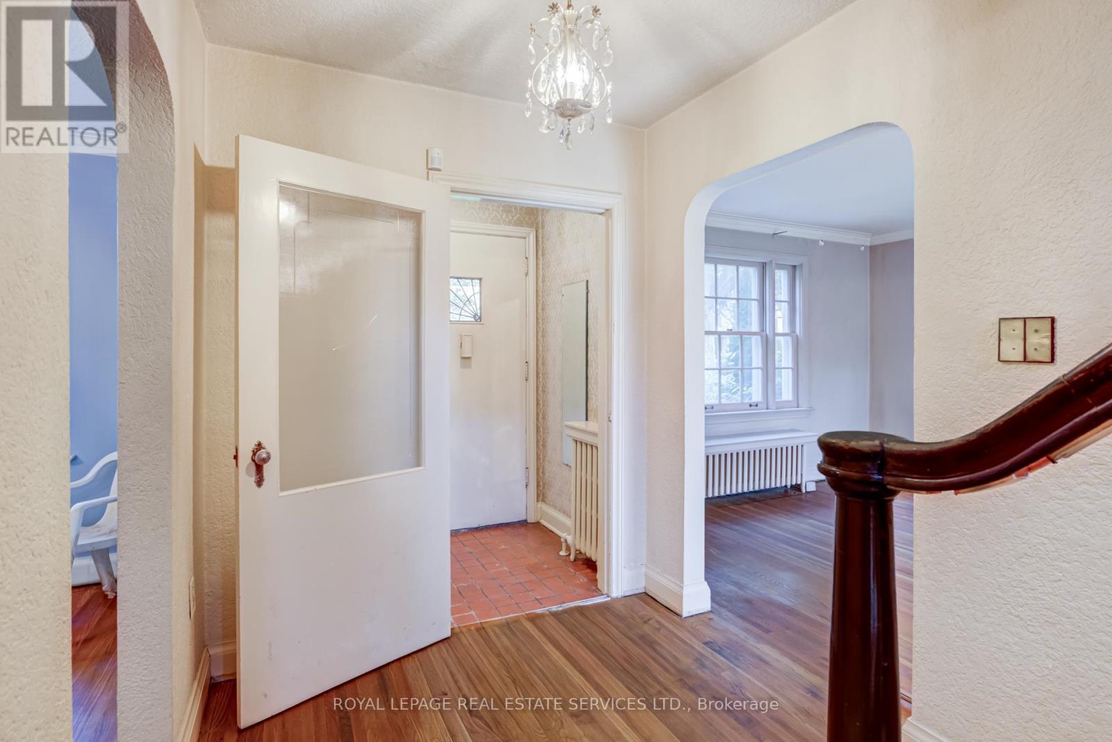 25 Ashton Manor, Toronto, Ontario  M8Y 2N6 - Photo 6 - W12457243