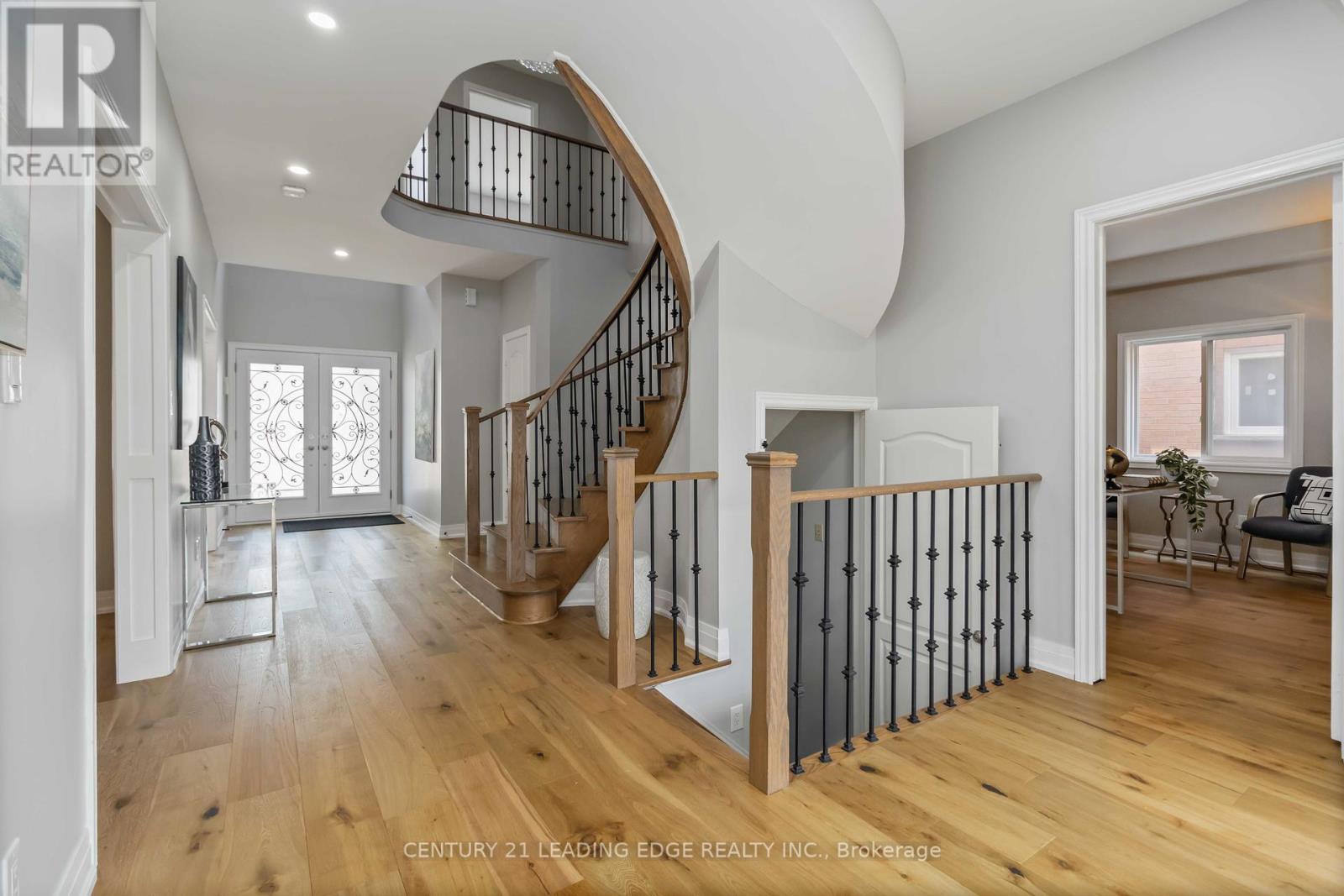 286 Fernforest Drive, Brampton, Ontario  L6R 1B6 - Photo 11 - W12457244