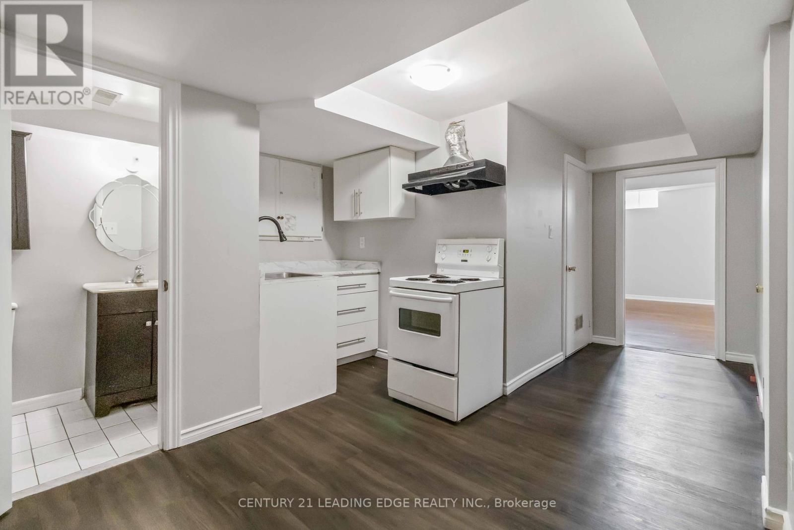 286 Fernforest Drive, Brampton, Ontario  L6R 1B6 - Photo 47 - W12457244