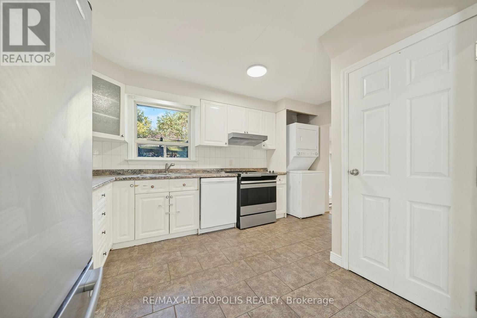 Main - 78 Harold Street, Brampton, Ontario  L6Y 1E4 - Photo 12 - W12457287