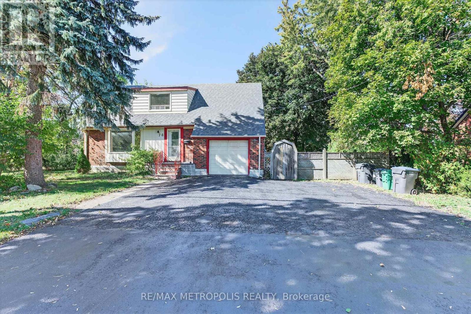 Main - 78 Harold Street, Brampton, Ontario  L6Y 1E4 - Photo 2 - W12457287