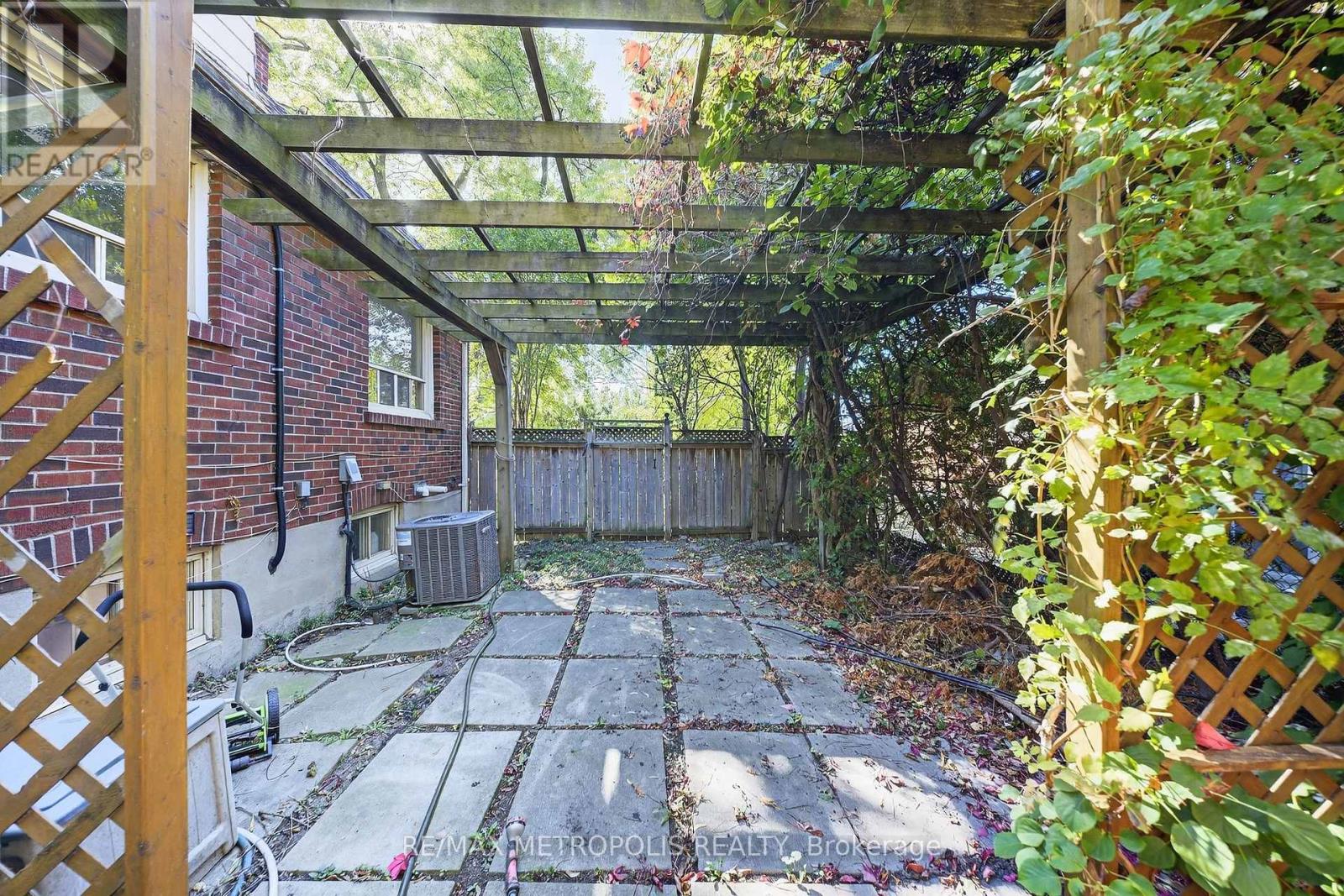Main - 78 Harold Street, Brampton, Ontario  L6Y 1E4 - Photo 27 - W12457287