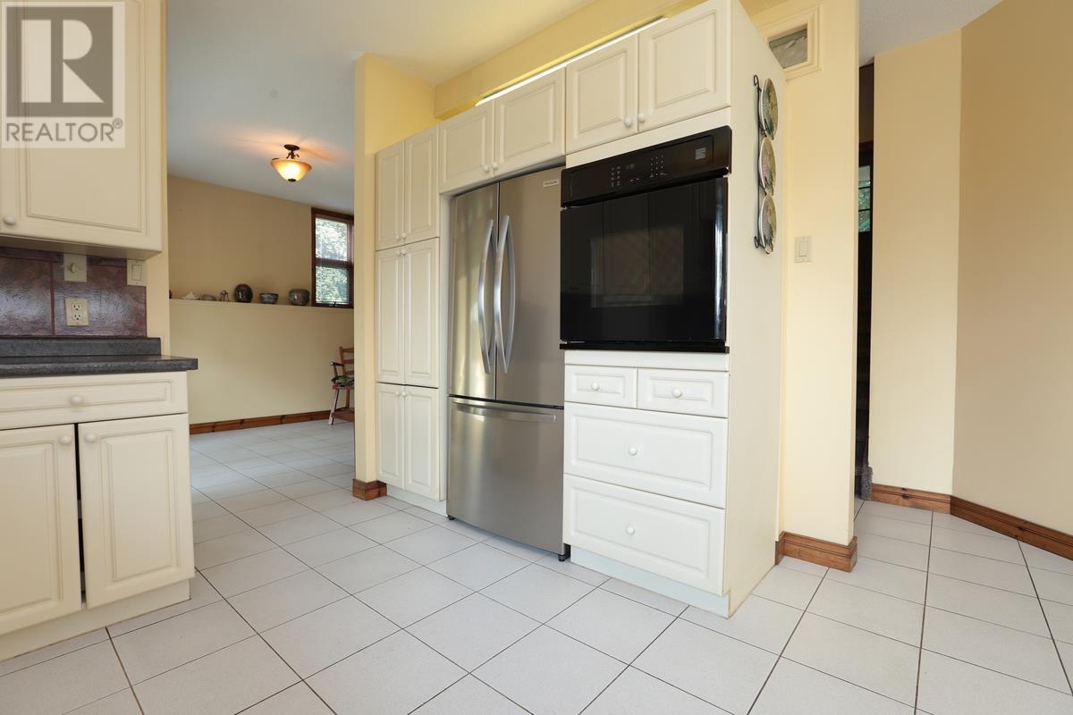 618 Allens Side Rd, Sault Ste. Marie, Ontario  P6C 2Z3 - Photo 28 - SM252141