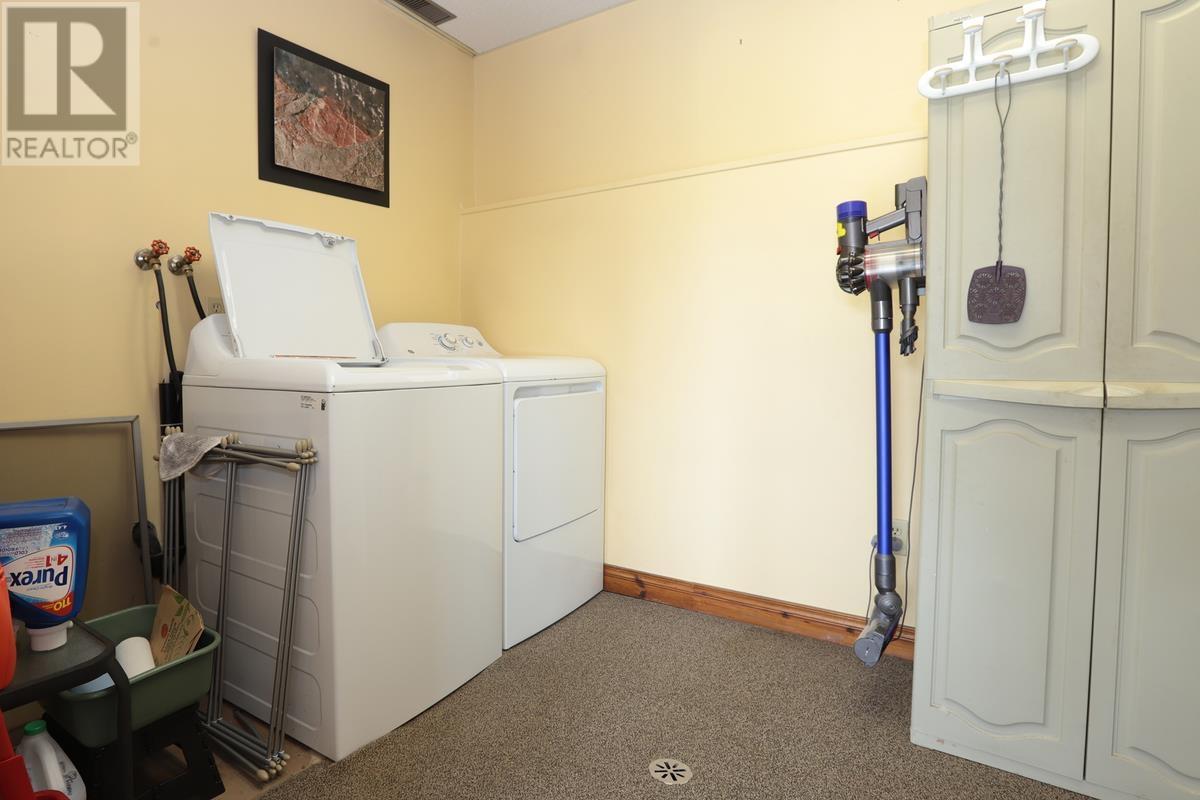 618 Allens Side Rd, Sault Ste. Marie, Ontario  P6C 2Z3 - Photo 33 - SM252141