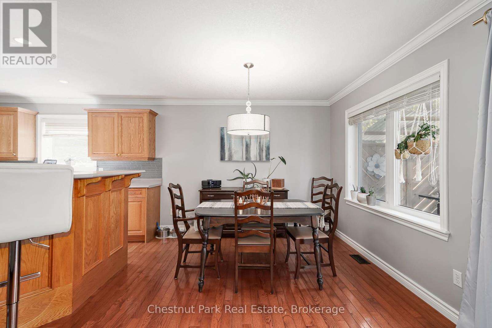 176 Melrose Avenue, Wasaga Beach, Ontario  L9Z 2T1 - Photo 12 - S12457379
