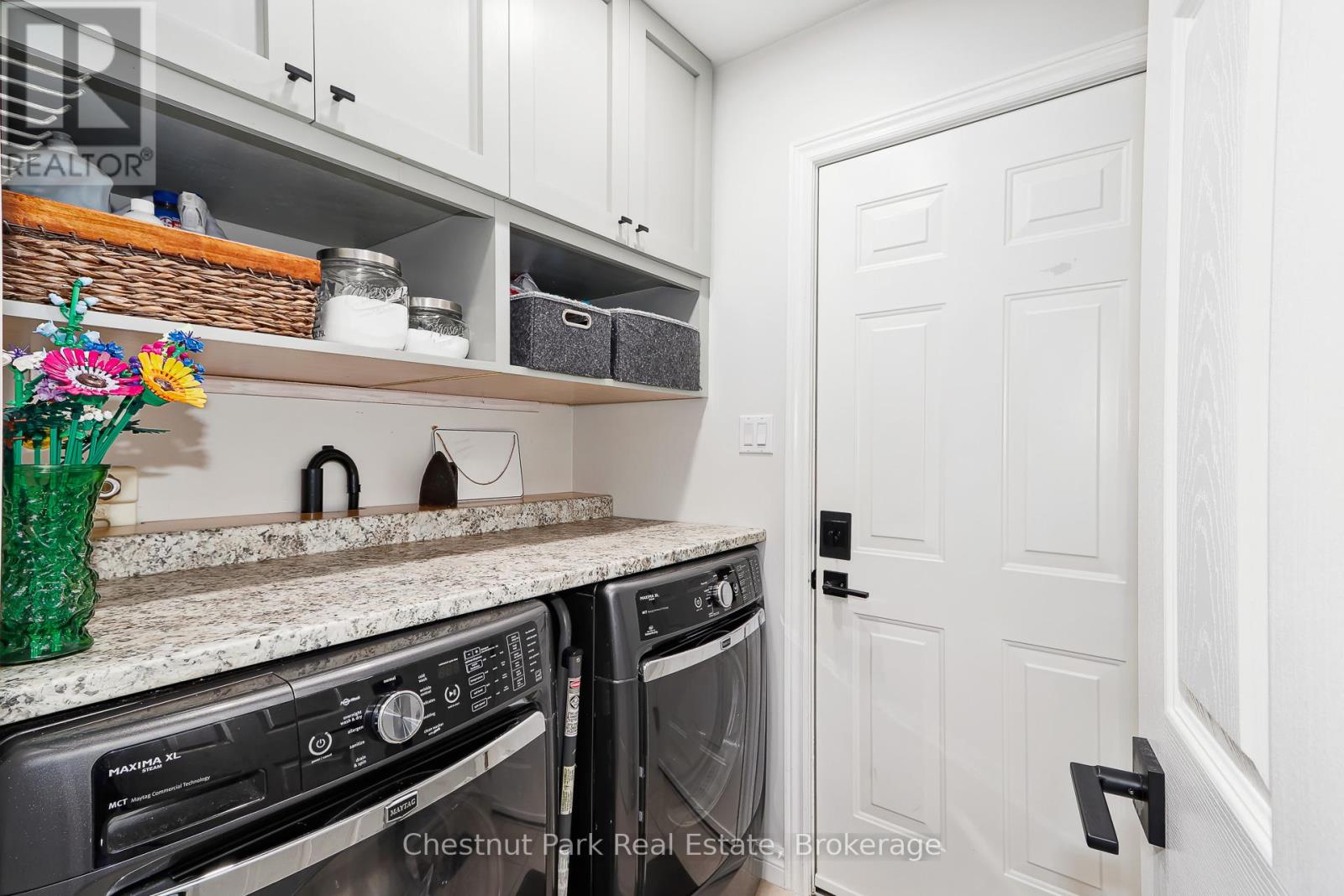 176 Melrose Avenue, Wasaga Beach, Ontario  L9Z 2T1 - Photo 23 - S12457379