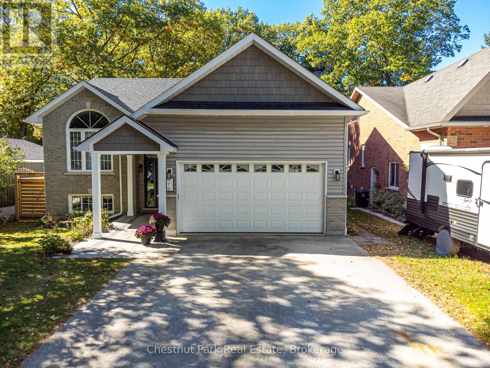 176 Melrose Avenue, Wasaga Beach, Ontario  L9Z 2T1 - Photo 3 - S12457379