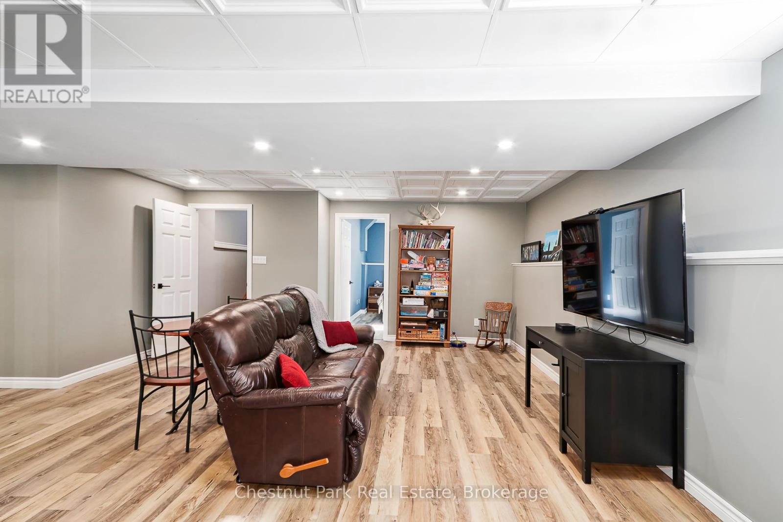 176 Melrose Avenue, Wasaga Beach, Ontario  L9Z 2T1 - Photo 30 - S12457379