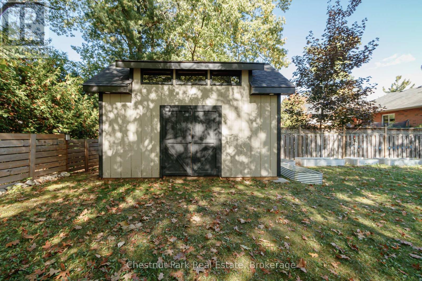 176 Melrose Avenue, Wasaga Beach, Ontario  L9Z 2T1 - Photo 37 - S12457379