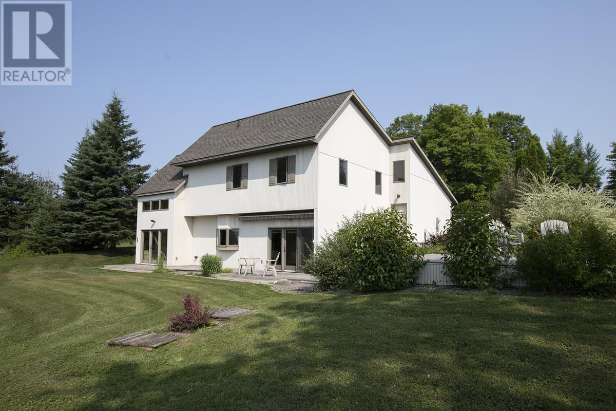 618 Allens Side Rd, Sault Ste. Marie, Ontario  P6C 2Z3 - Photo 9 - SM252141