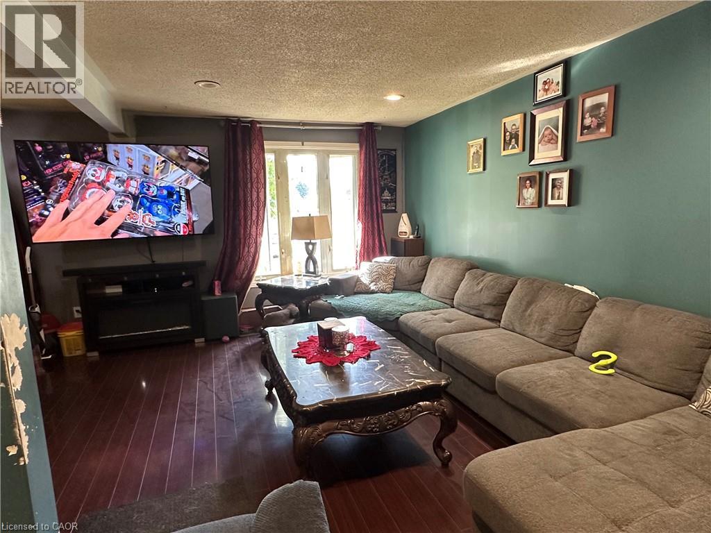 9 Beaver Crescent, Brantford, Ontario  N3P 1T3 - Photo 3 - 40774853