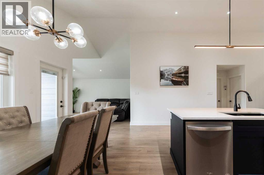 692 Sixmile Crescent S, Lethbridge, Alberta  T1K 8G3 - Photo 12 - A2258561