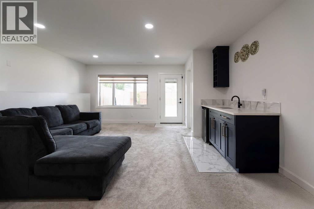 692 Sixmile Crescent S, Lethbridge, Alberta  T1K 8G3 - Photo 41 - A2258561