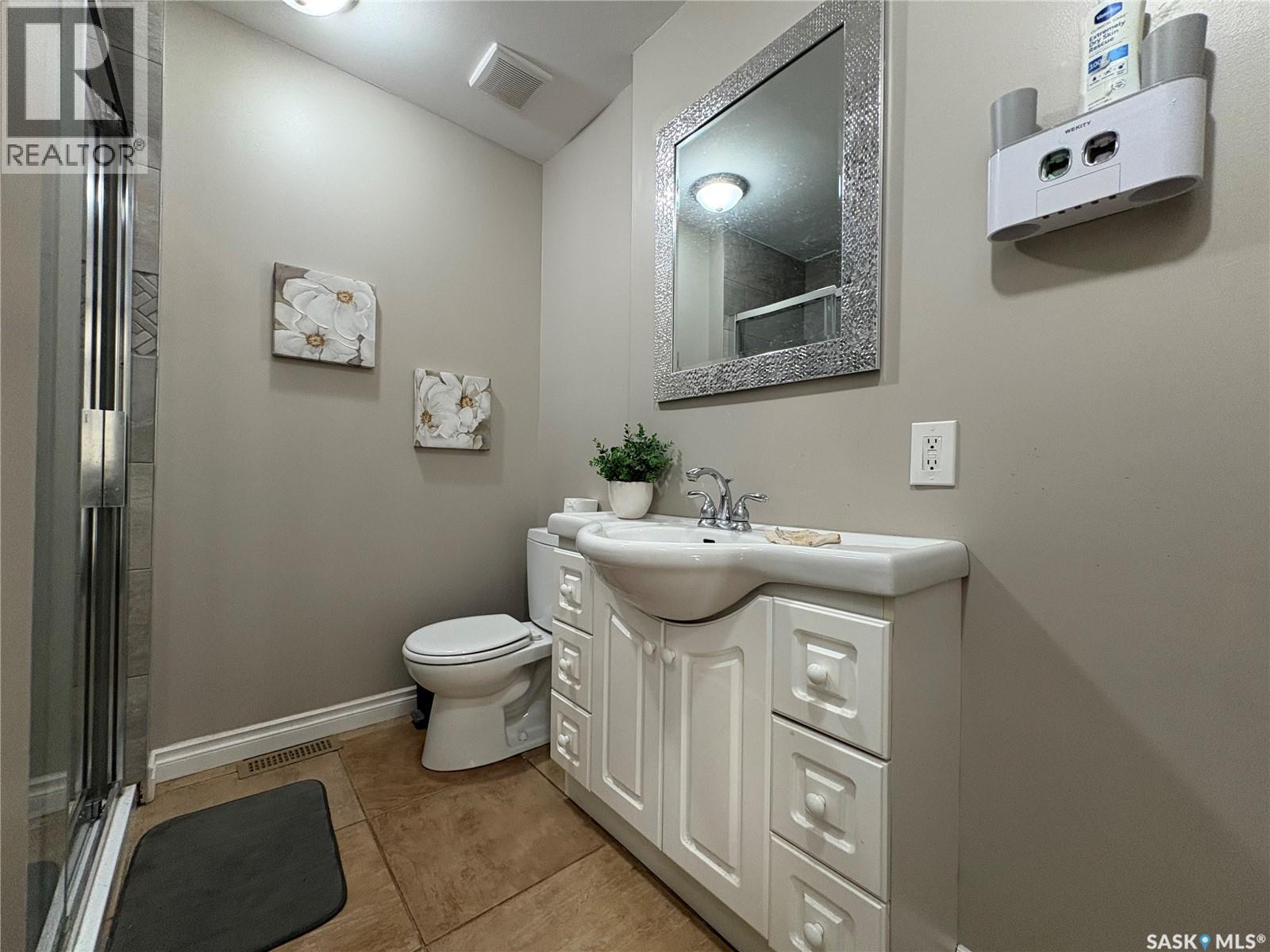 115 Fuhrmann Crescent, Regina, Saskatchewan  S4R 7W2 - Photo 24 - SK020535