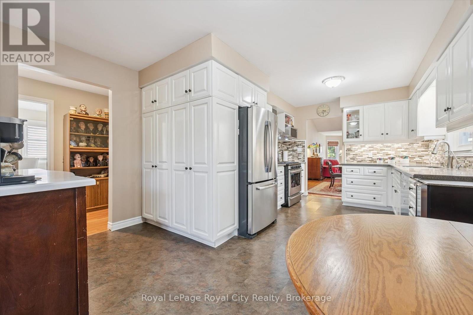 21 Cherry Blossom Circle, Guelph, Ontario  N1G 4X7 - Photo 13 - X12457333