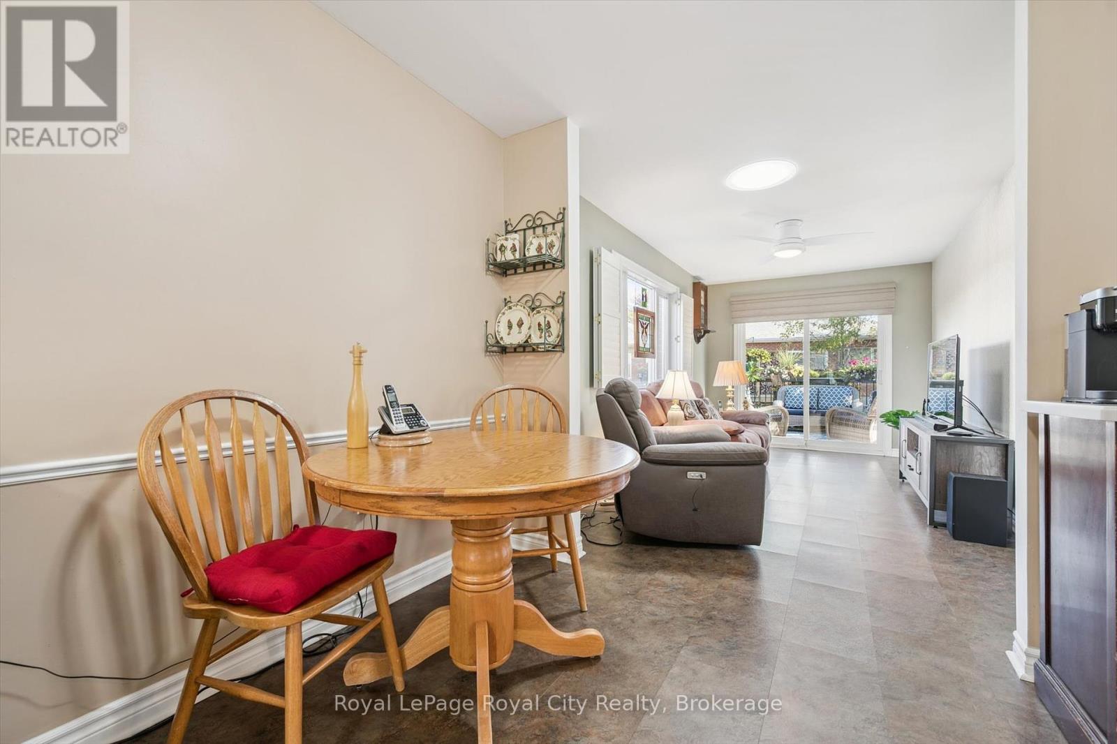 21 Cherry Blossom Circle, Guelph, Ontario  N1G 4X7 - Photo 14 - X12457333